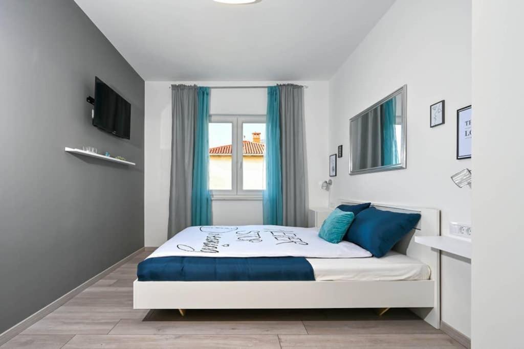 Apartment Noemi With A Direct Beach View Rabac Exterior foto